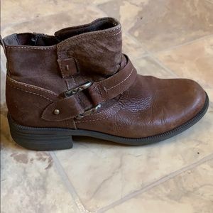 Earth origins ankle bootie